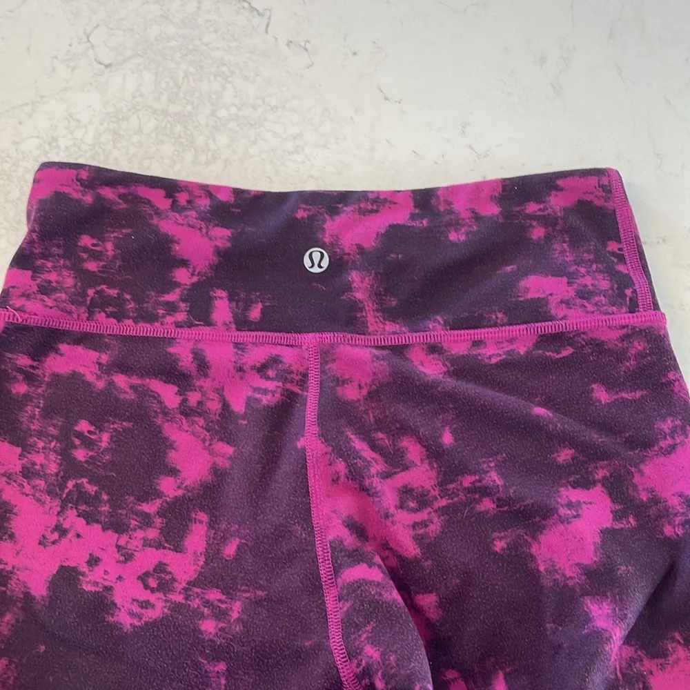 Lululemon Crop black and purple crop leggings size 4 - Picture 5 of 6
